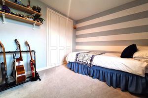 Bedroom - click for photo gallery